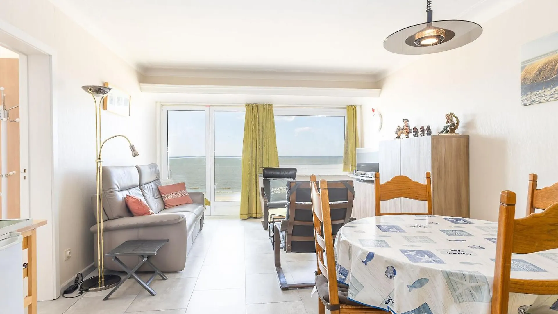 Nice Apartment With Shared Pool contacts